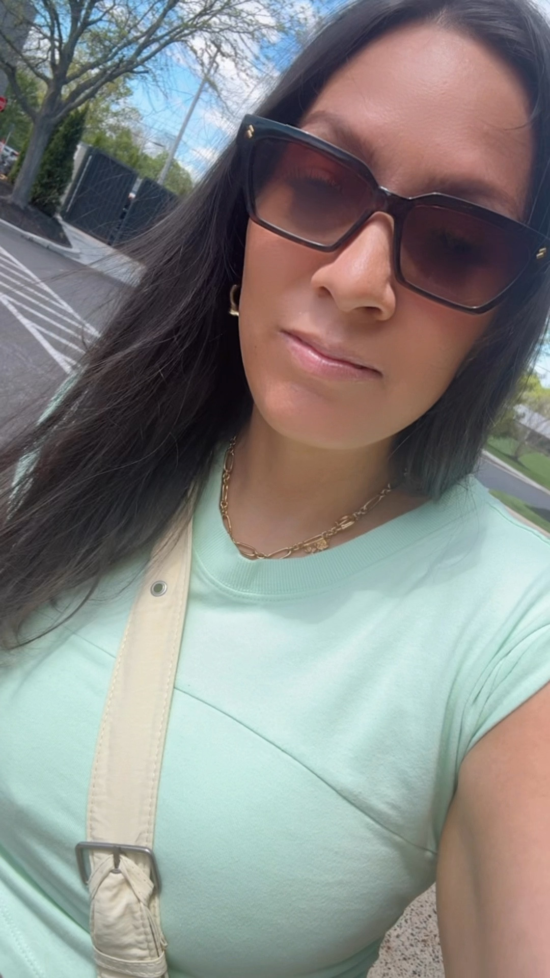 Sunday 💚 Stopping at Barnes and wearing the comfiest set! @Freepeople 

#LTKWatchNow #LTKStyleTip #LTKTravel