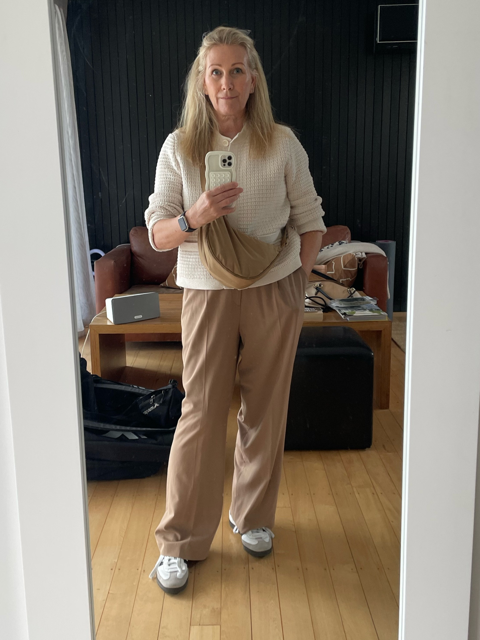 Casual outfit for running errands .

#LTKFindsUnder50 #LTKStyleTip #LTKOver40