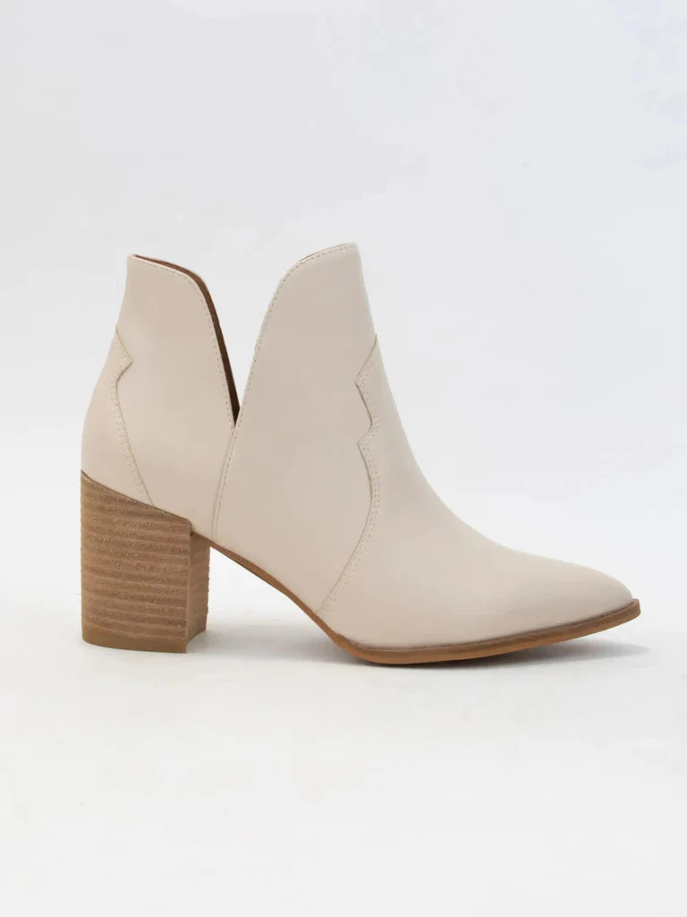 Beast white booties size 9 | Styledwell Boutique