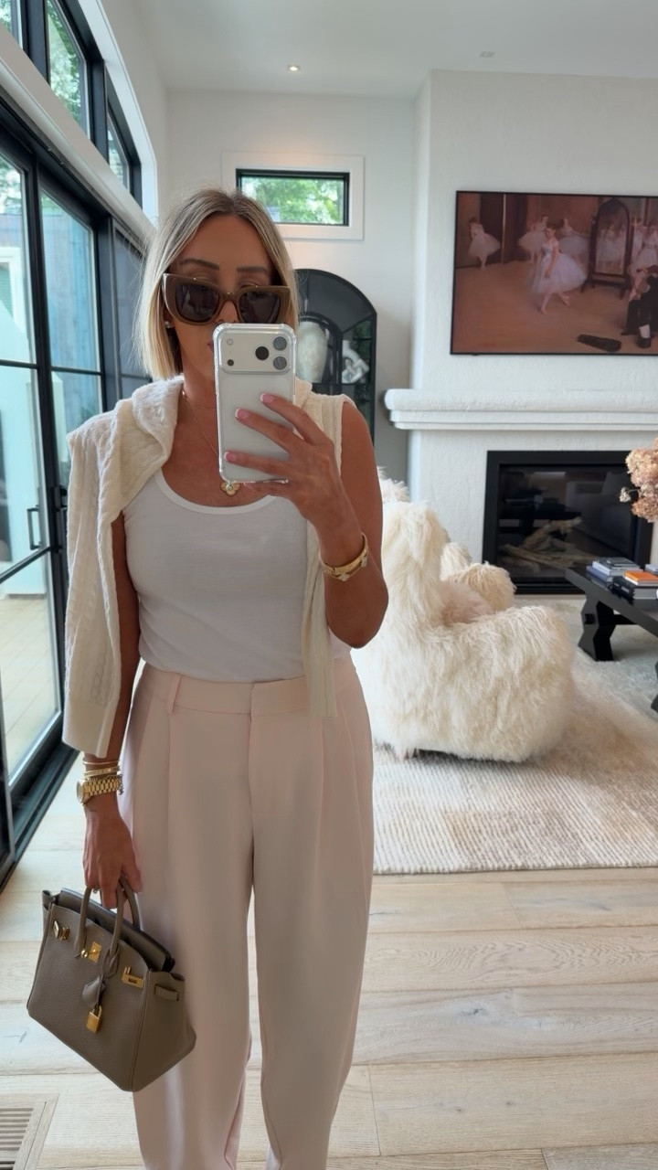 It’s giving aritzia with a Walmart price tag 🔥