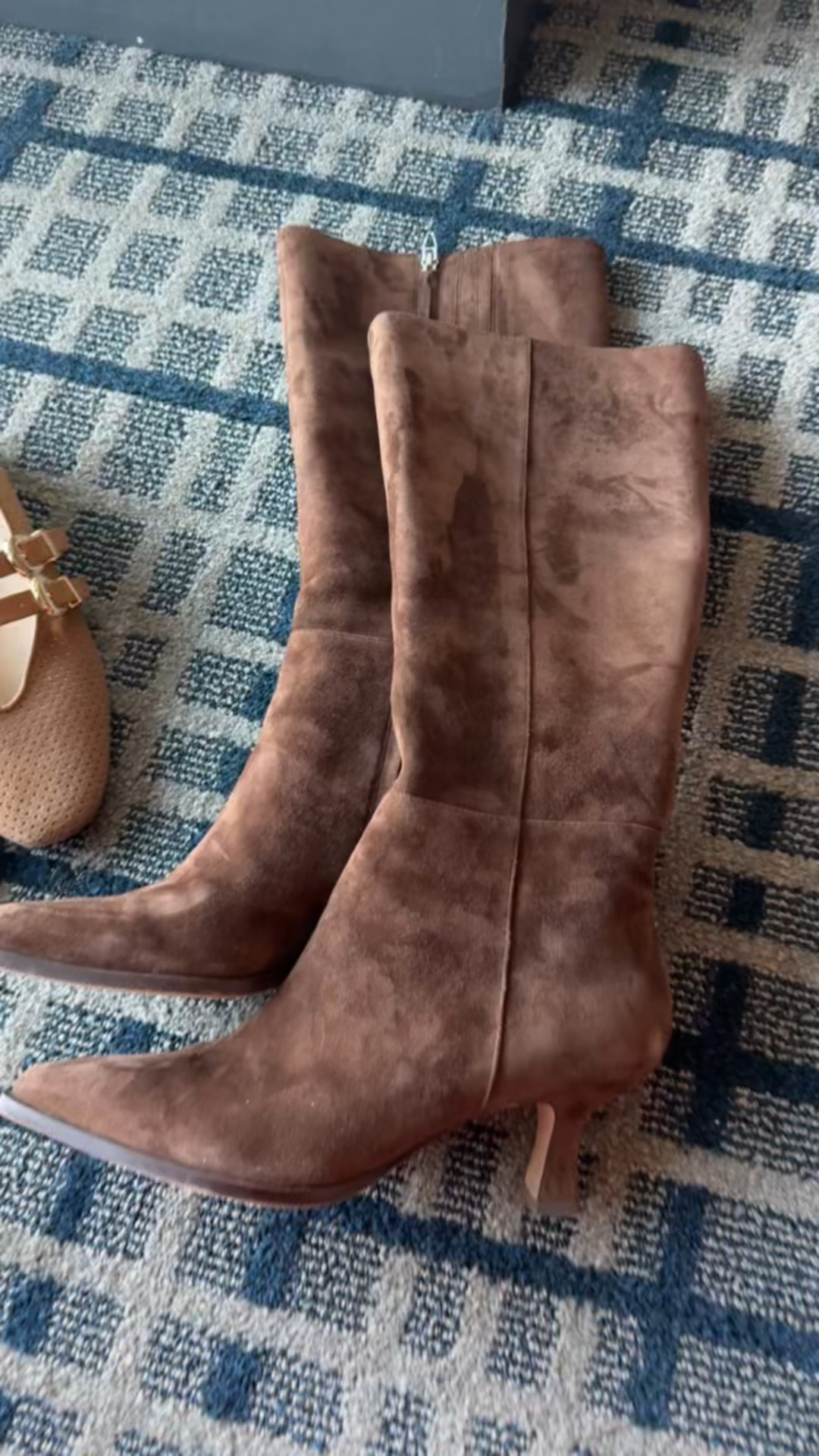 I got a ton of questions about these suede boots I wore last night at LTKCon! I got them last year and still absolutely love them. I wore these Dolce Vita flats for the conference today and they are perfect for the fall season!

#LTKCon #LTKShoeCrush #LTKStyleTip