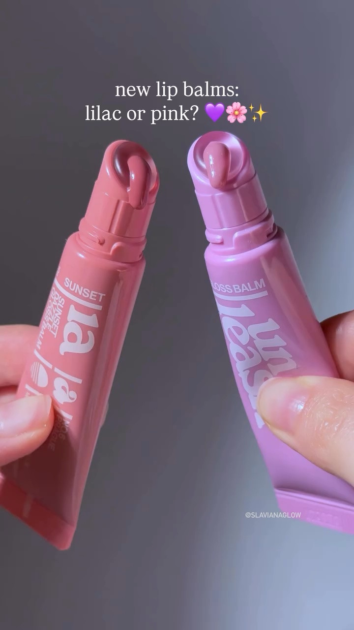 I seriously can’t decide 👀 

@unleashia sunset dazzle gloss balm in budapest 💜 and in prague 🌸

Are you team lilac or team pink? 🤔💭

🏷️ unleashia sunset dazzle gloss balm budapest, unleashia sunset dazzle gloss balm pink, lilac lip balm, pink lip balm, glossy kbeauty lips.

#unleashia #kbeauty #lipbalm #makeup #lilaclips