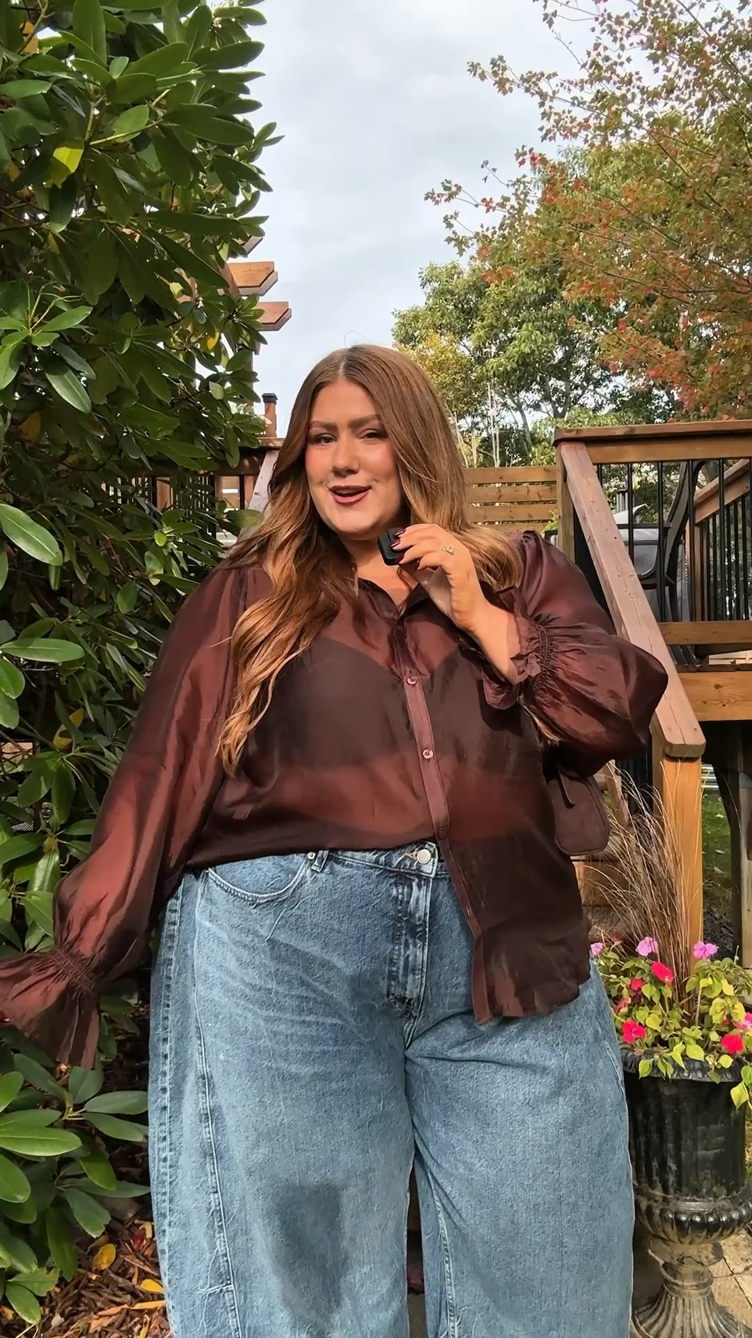 Jeans and cute top for thanksgiving!! The perfect fall top. 

Wearing the 3X, but regret not getting the 2X. 

Plus size, curvy, midsize, fall outfit
