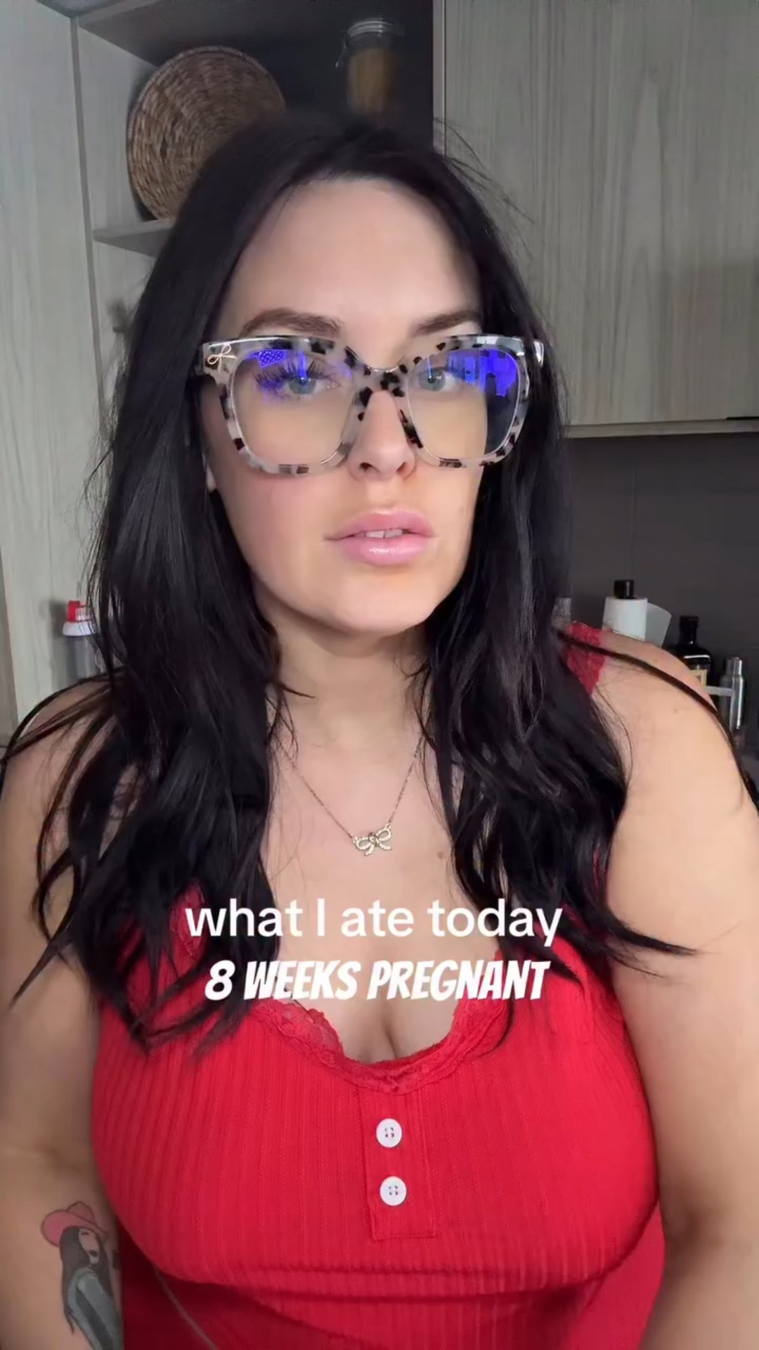 what I ate today 8 weeks pregnant in my first trimester of my fourth pregnancy 🍔🤰🏻

Normally a big Siracha fan 🌶️ but that was not the move 8 weeks pregnant 😅😂 the heartburn and nausea it gave me was next level 🥵

#whatieatinaday #loadedwater #firsttrimester #mealideas #pregnant
