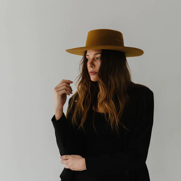 Linden Boater - Cinnamon | Gigi Pip