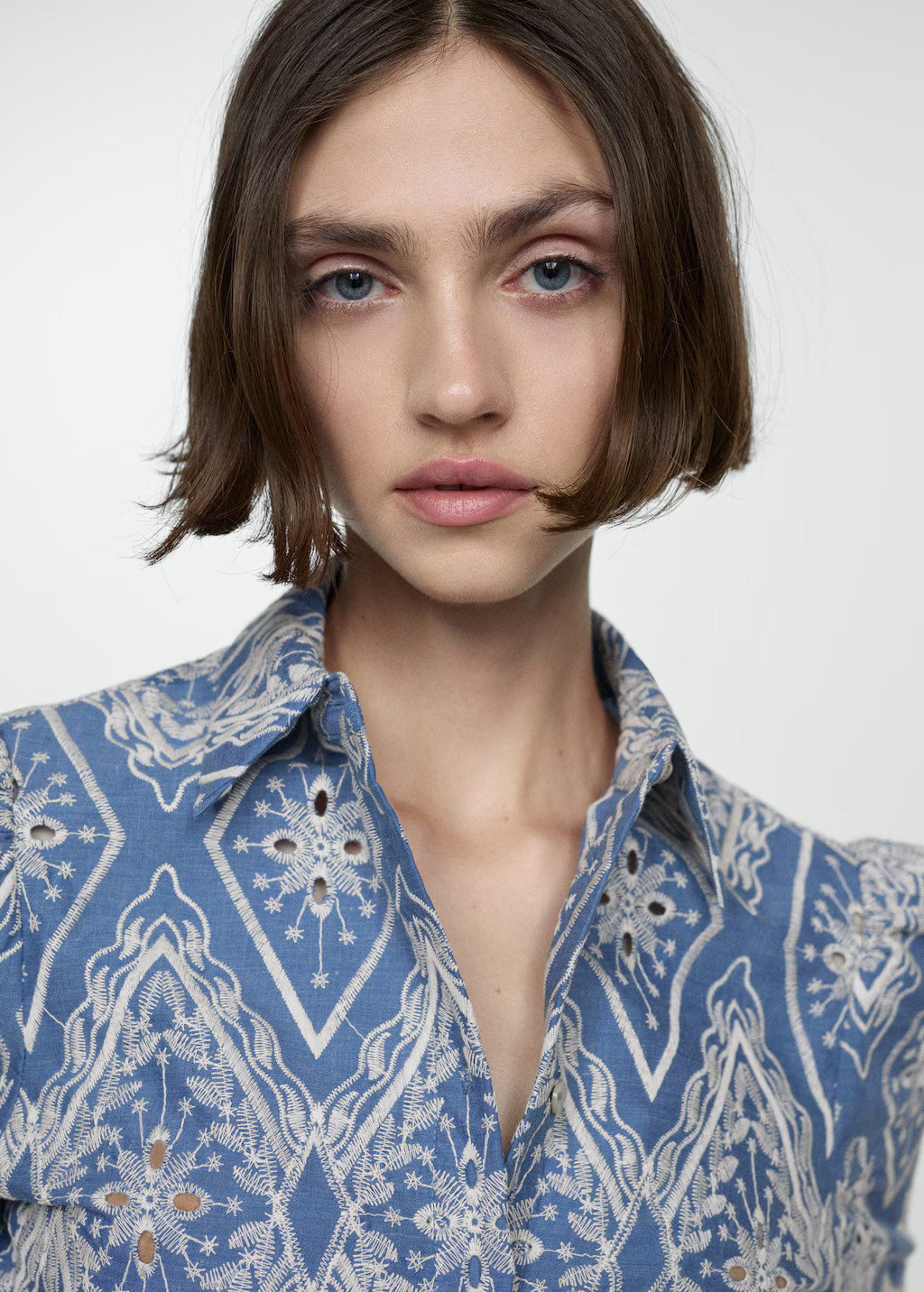 Embroidered openwork shirt | MANGO (US)