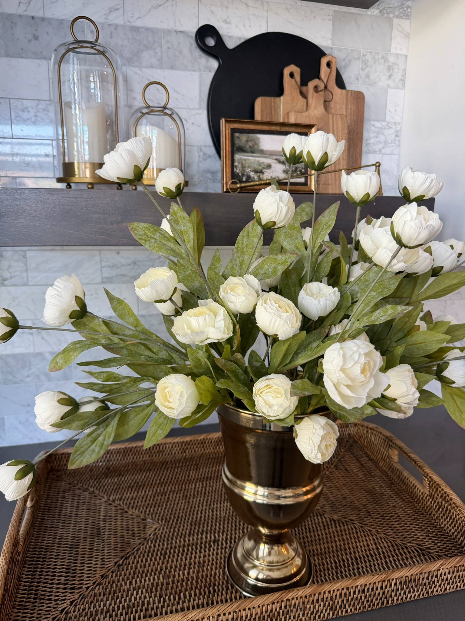 Making faux floral arrangements for my home will never get old 😍 They look so real and last forever!

#modernhome #neutralhome #brass #amazon #target #michaels #afloral #fauxstems #kitchendecorinspo #homedesigninspo

#LTKSeasonal #LTKHome #LTKmomlife