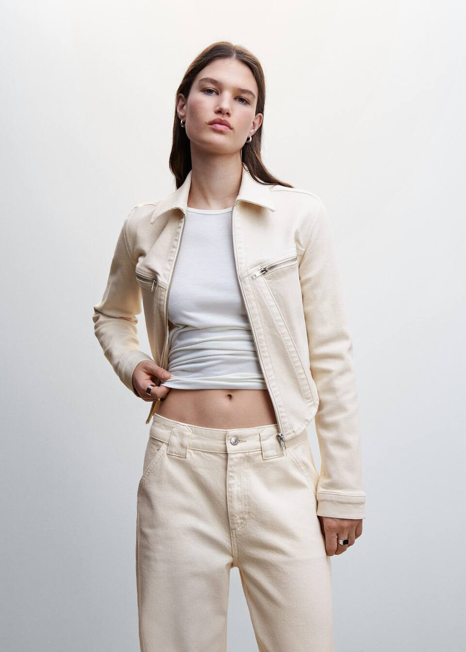 Jacke mit abgerundetem Saum | MANGO (DE)