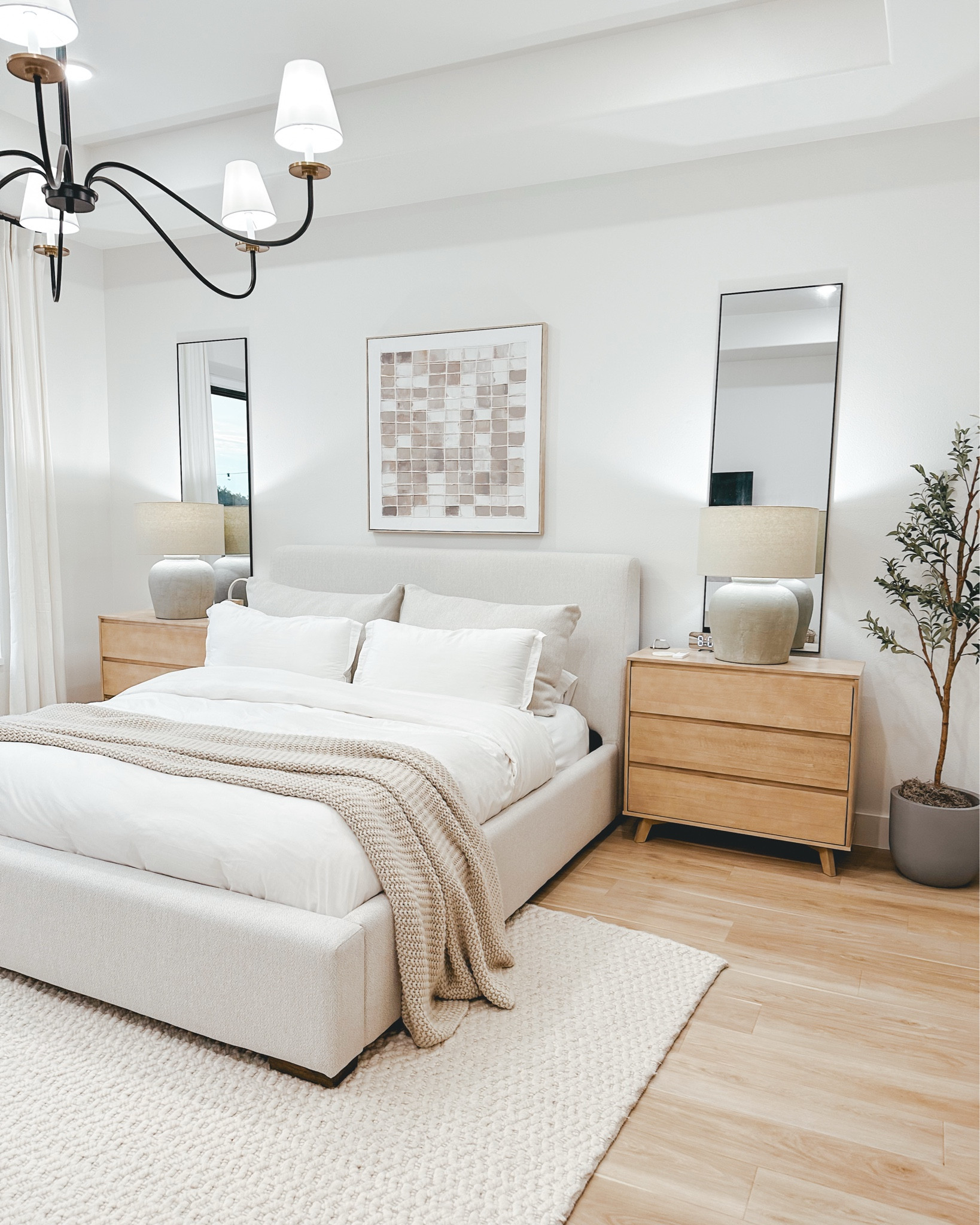 I finally got our bedroom right where I want it! I linked as many items as I could down below for you! 

#LTKSaleAlert #LTKSeasonal #LTKHome