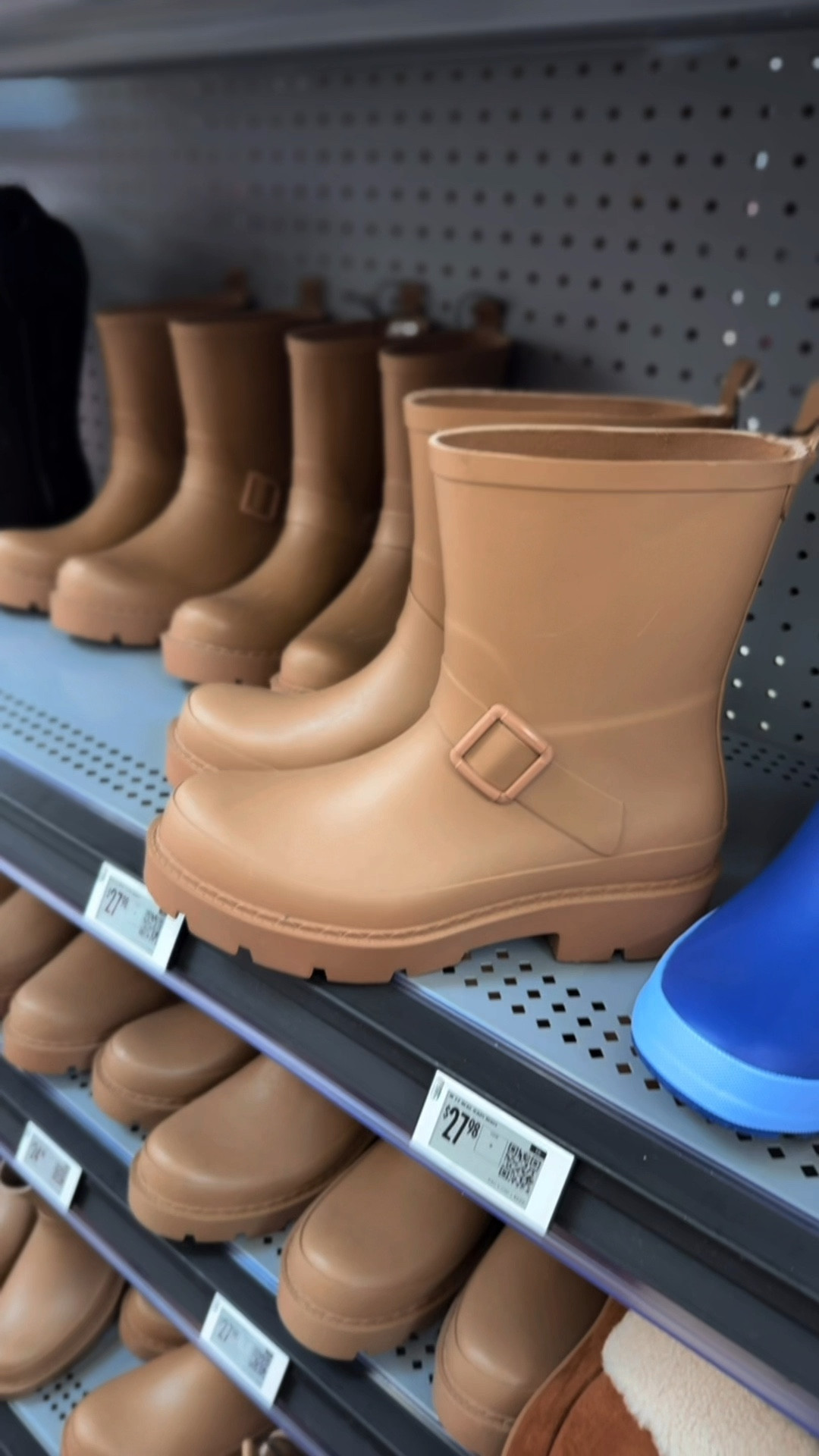 The cutest rain boots ☔️
Rain or shine, these boots have you covered! From chic camel to classic black, they’re stylish, comfy, and totally waterproof — perfect for fall walks, weekend errands, or cozy outdoor days.
chic rain boots . waterproof boots . stylish rainwear . neutral rain boots . black ankle boots . fall fashion essentials . comfy rain shoes . trendy rain gear


#LTKMidsize #LTKFindsUnder50 #LTKShoeCrush