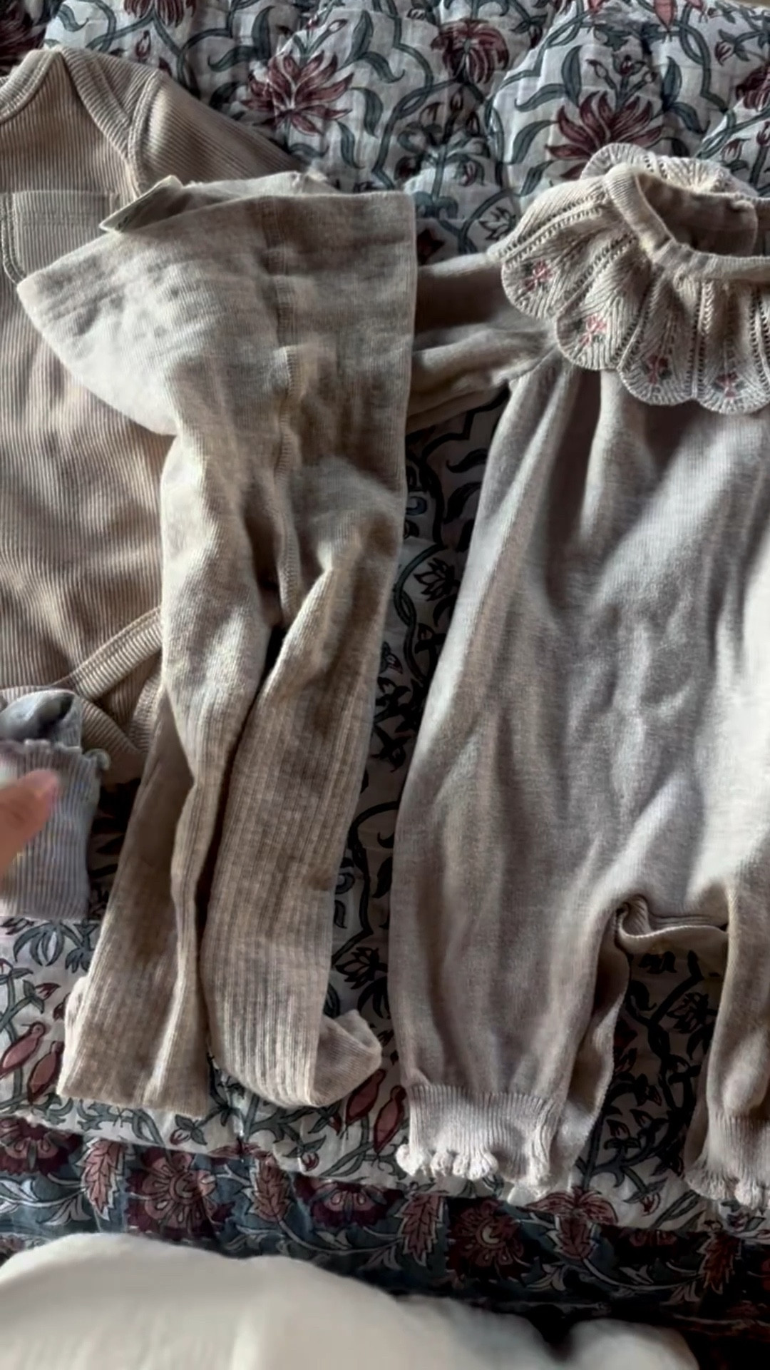 Winter baby hack✨
Babies always seem to lose their socks — here’s a quick and easy hack I use to make sure they stay warm all winter long! Linking a few of my favorite baby tights from H&M 🤍

Baby - H&M - Tights for baby - Sock hack - Style tips - Baby fashion - Mom life - Winter essentials - Winger baby clothes 

#LTKSeasonal #LTKStyleTip #LTKBaby