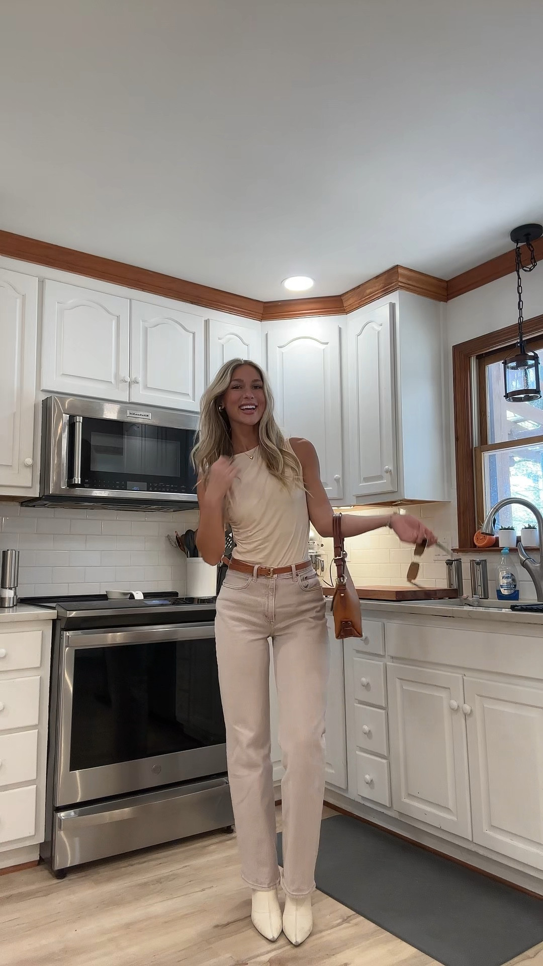 Never tried on a better pair of jeans than this style at Abercrombie…I want them in every color NOW 😭😭 

#LTKVideo #LTKbeauty #LTKstyletip