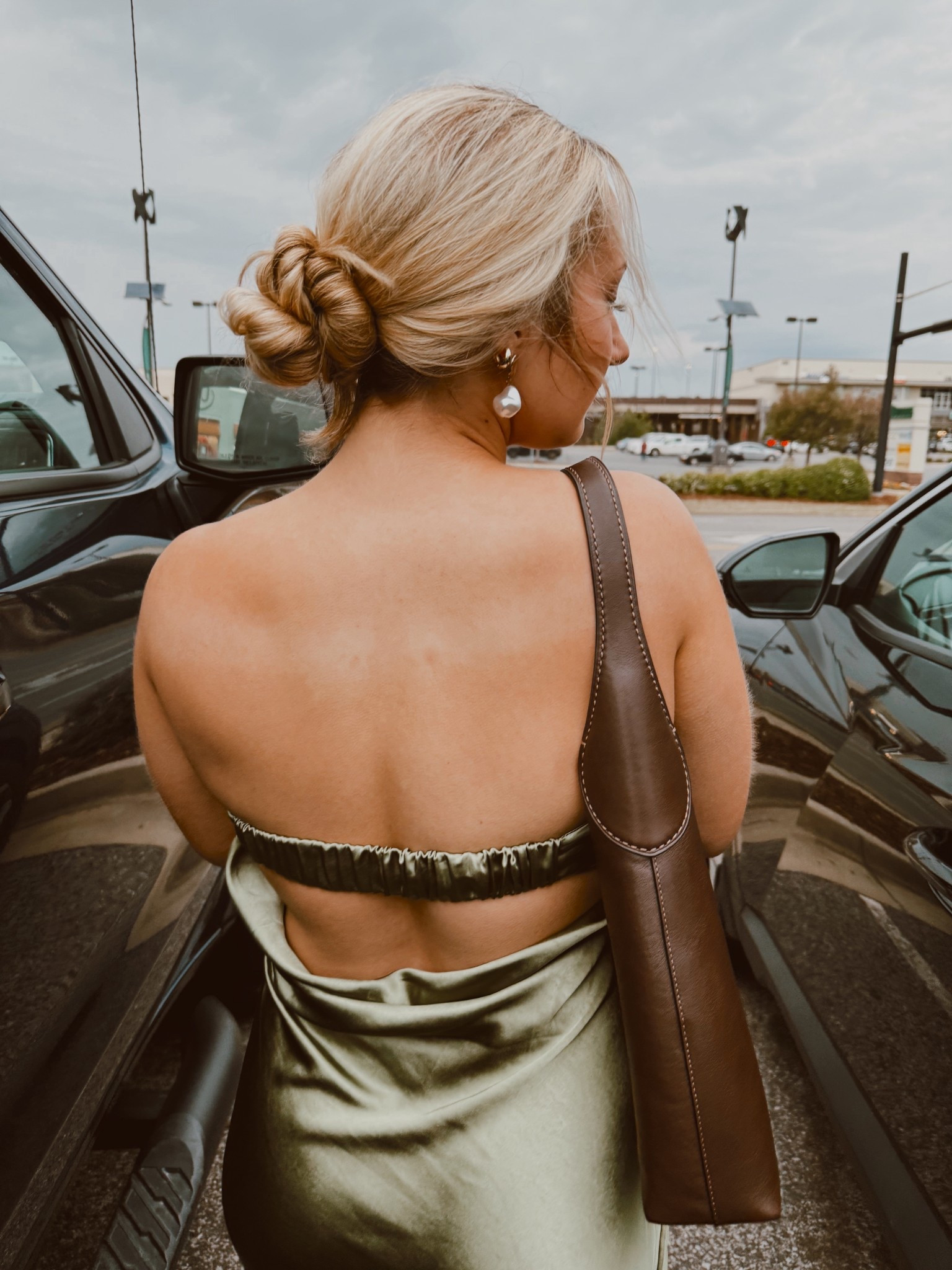 Perfect summer dress for any occasion 🍸