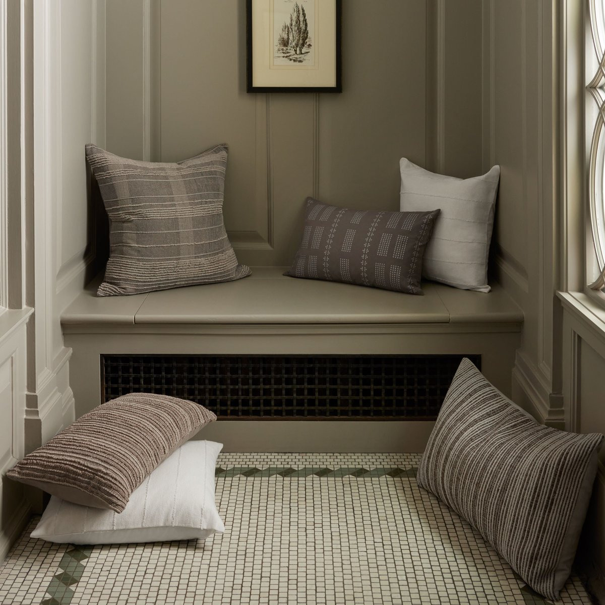 Julia Pillow - PJS-0013 | Rugs Direct