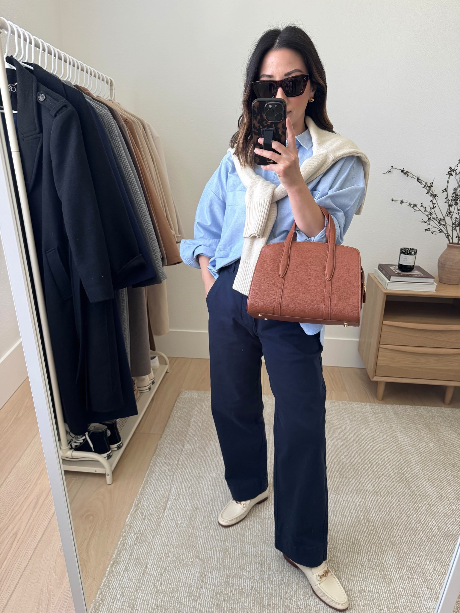 Everlane boxy oxford is such a great button down option. It's on the thicker side, but a great petite length and even in the arm length. I'm in the small, but you definitely can go tts. 

Everlane boxy oxford small
Everlane sweater xs (sold out)
Everlane utility pants 2. Petite-friendly length
Sam Edelman loafers 5
Parisa Wang bag (can't be linked in ltk)
Celine sunglasses
J.crew earrings
Dorsey James necklace 15"

#LTKItBag #LTKPetite #LTKStyleTip