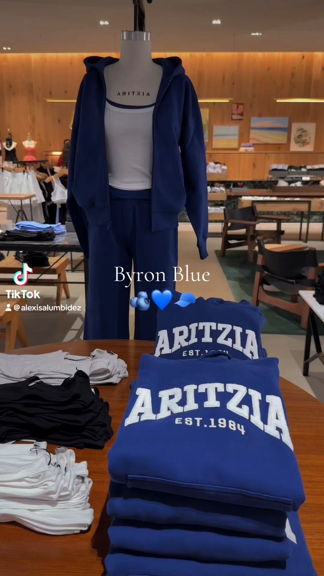 ☁️💙 Cozy season just got an upgrade — Aritzia’s iconic Sweatfleece now comes in the newest fall shade: Bryon Blue 🍂. Perfect for coffee runs ☕️, study days 📚, or layering on crisp autumn nights 🌙. Soft, chic, and effortlessly cool — this is the color of the season. ✨

#Aritzia #Sweatfleece #FallStyle #BryonBlue #LTKfashion

#LTKSeasonal #LTKStyleTip #LTKHalloween