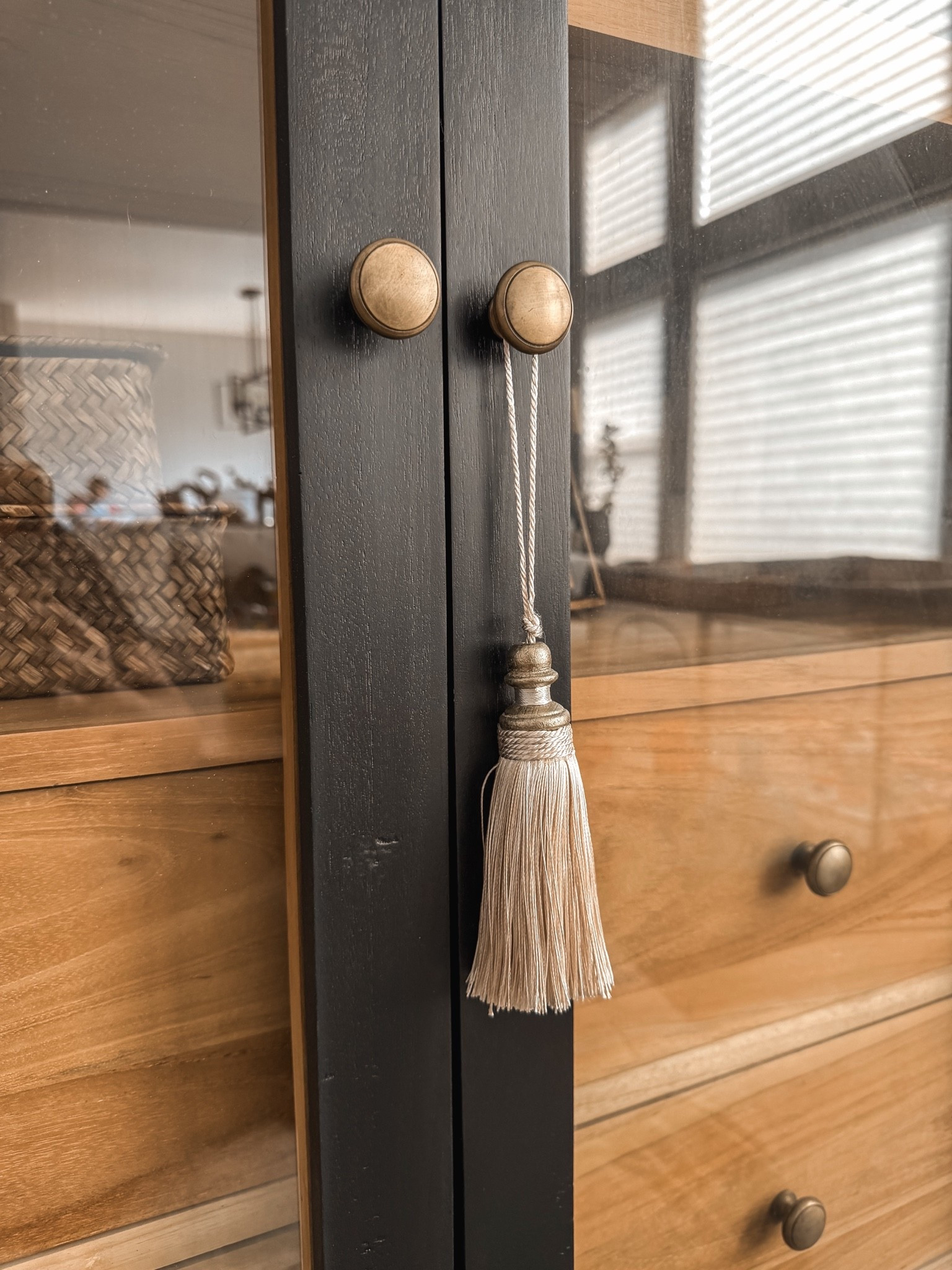 These little tassels are about to become my entire personality! They come in packs of 2 or 4, & add the prettiest little detail to a cabinet or door knob!

Vintage inspired finds, Amazon finds

#LTKHome