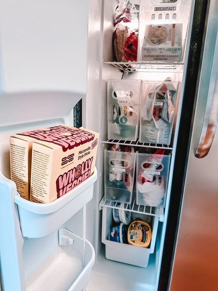 I mean, how excited do we think this client is to open their freezer now?!? No more over buying or wasting food - they can now see it all! Swipe for before ➡️
.
.
@thecontainerstore
.
.
.
#beforeandafter
#transformationthursday
#freezerorganization
#freezerupgrade
#ltkhome

#LTKFind #LTKfamily #LTKhome
