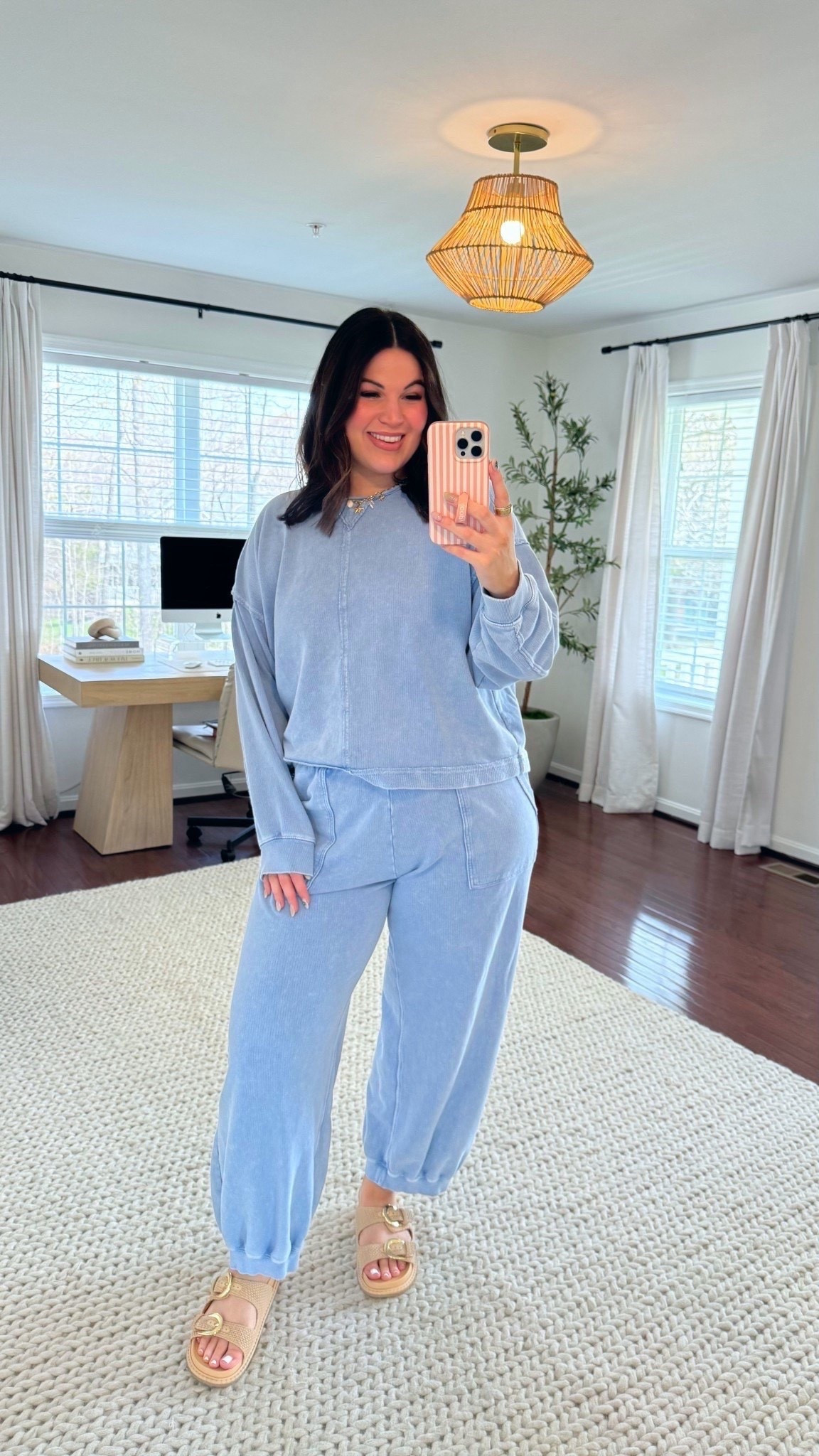 Aerie Spring Haul 🌸

Blue sweat pants - size L tall
Blue sweatshirt- size L

#LTKSaleAlert #LTKMidsize #LTKSeasonal