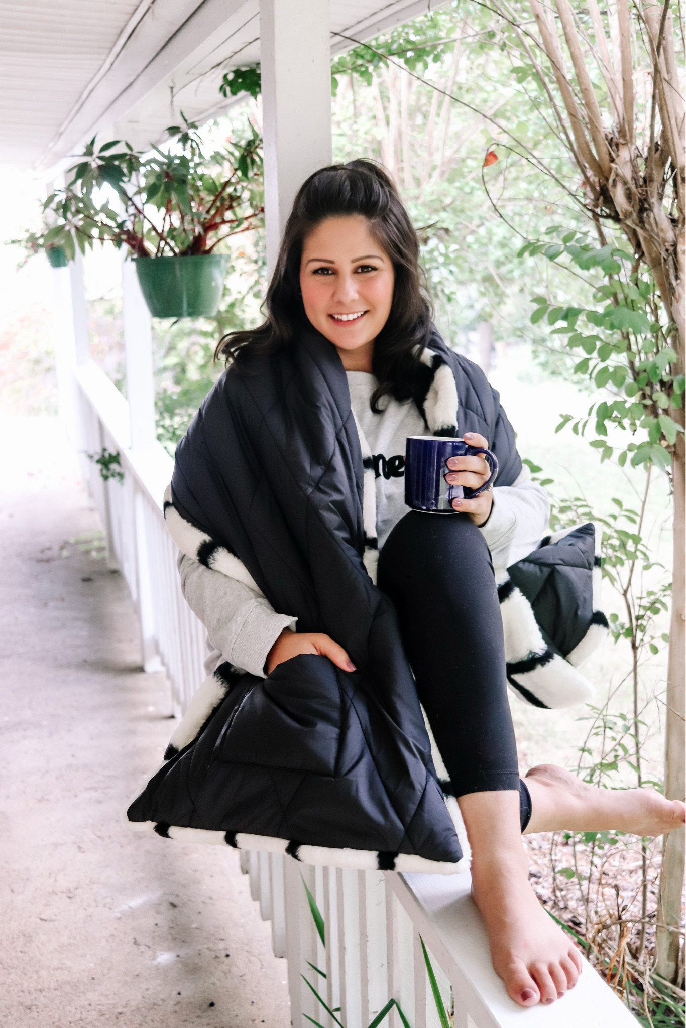 Cozy Puffer Wrap and Gameday Sweatshirt from Shiraleah Chicago

Gameday outfit / fall outfit / fall style 

#LTKfindsunder100 #LTKSeasonal #LTKmidsize