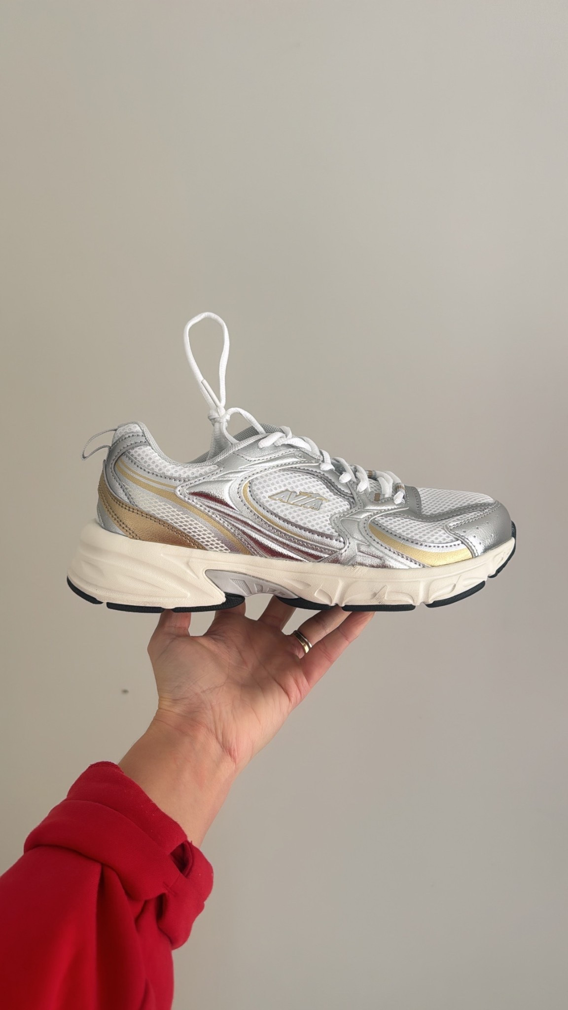 $14 WALMART SNEAKERS - THEY ARE SO COMFY! COME IN W MILLION COLOR WAYS! 