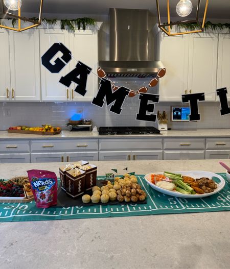#Ad #TargetPartner Today I am partnering with @Target & NERDS to bring you our game day spread! Be sure to add some sweet to your savory! These NERDS Gummy Clusters are the perfect addition!

#LTKhome #LTKSeasonal #LTKparties