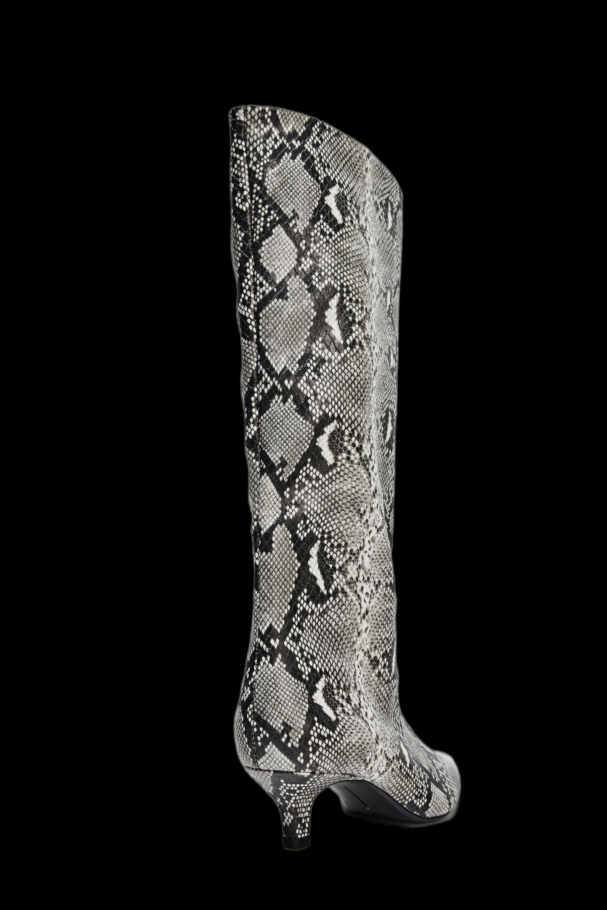 ANIMAL PRINT HEELED BOOTS | Zara US