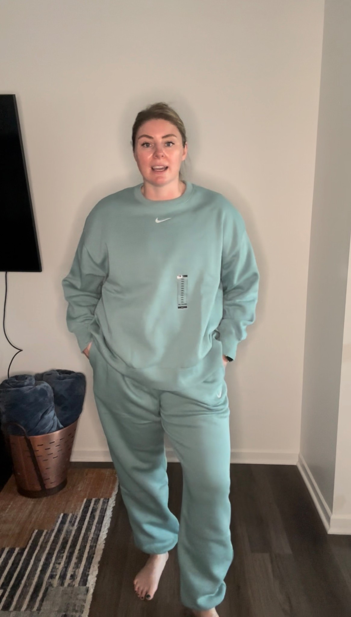 Check out this sweat set! I’m a sucker for a sweat set. This is very oversized and I’m impressed with the length of the sweatpants!

I’m in XXL in both, but they are available from XS-3X. 
I think the top may be sold out in this color, but there are other colors available in the crewneck and sweatpants! 

plus size fashion, mid size fashion, affordable fashion, sweatpants, athleisure, activewear sets

#LTKCyberWeek #LTKActive #LTKPlusSize