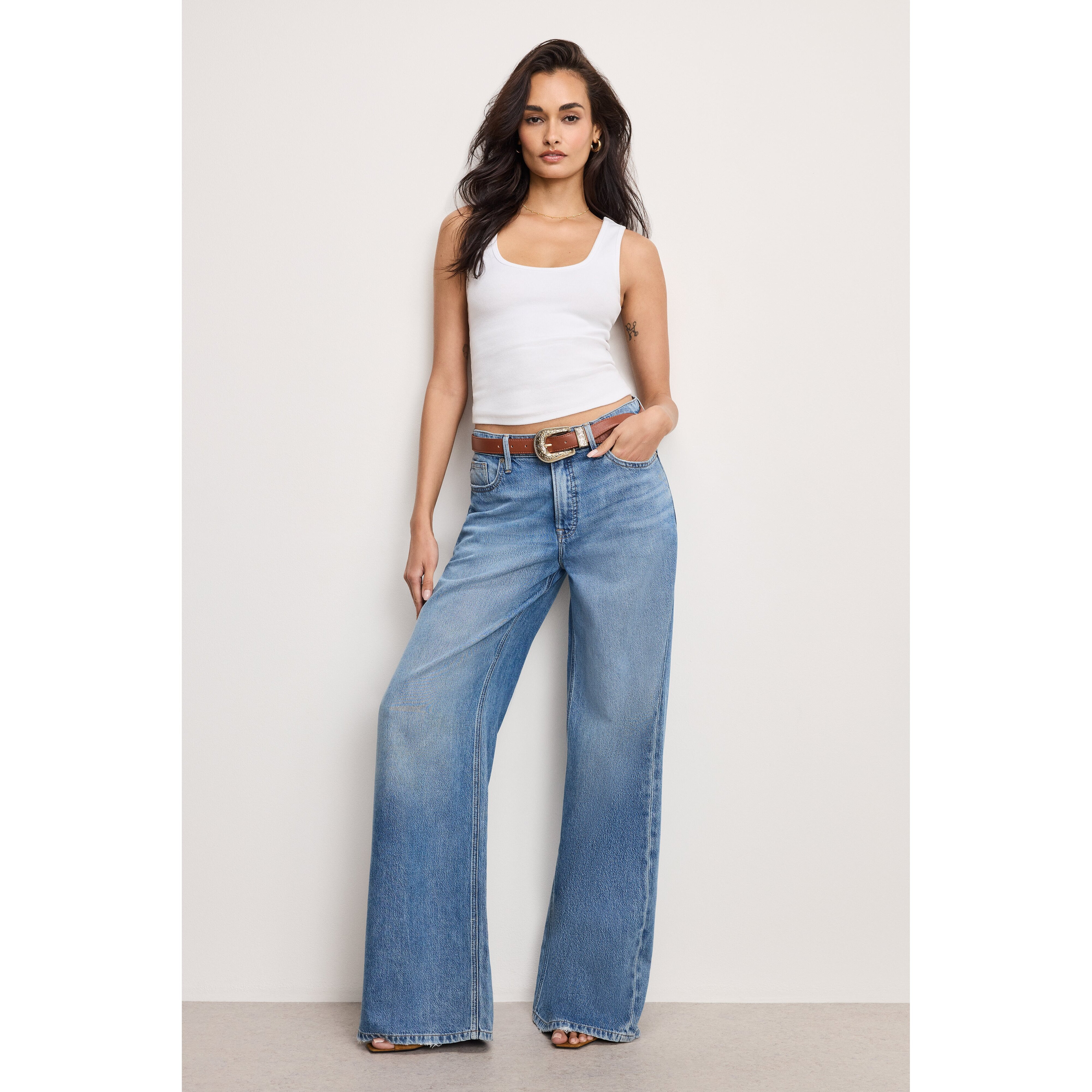 Women's Weightless Good Ease Jeans | Indigo, Size 10 | Good American by Khlo� Kardashian | Good American