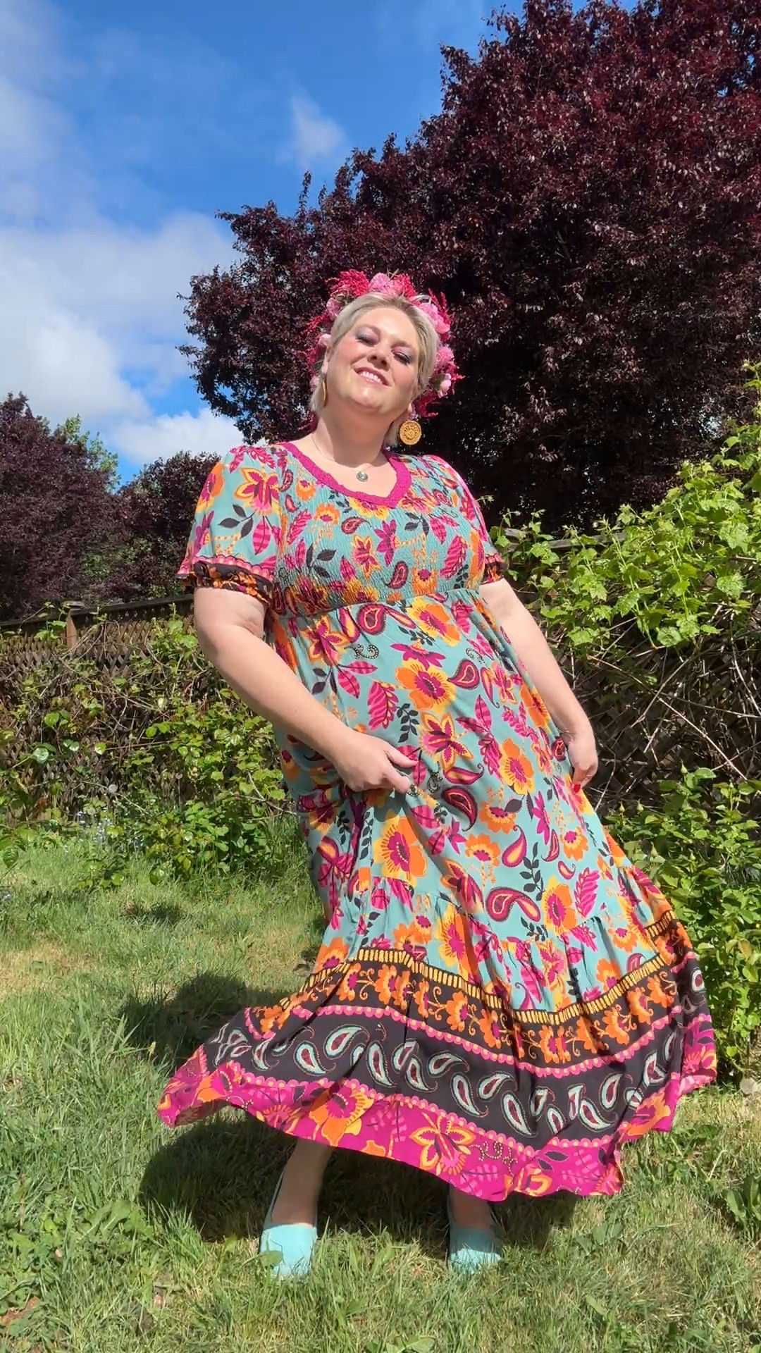 This is such a beautiful summer dress that reminds me of Frida Kahlo. Perfectly paired with a flower crown!

#avenue #avenuedress #plussizedress #plussizesummer

#LTKPlusSize #LTKFindsUnder50 #LTKSeasonal
