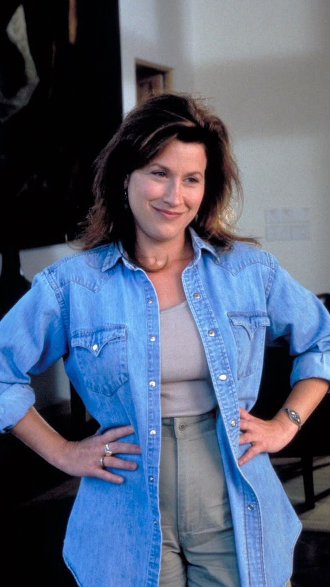 How to roll up the famous “Aunt Chessy” shirt #oldnavy @oldnavy