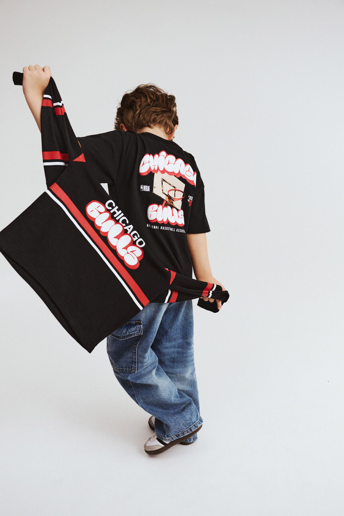 Chicago Bulls Drop Shoulder Short Sleeve Tee | Cotton On (US)