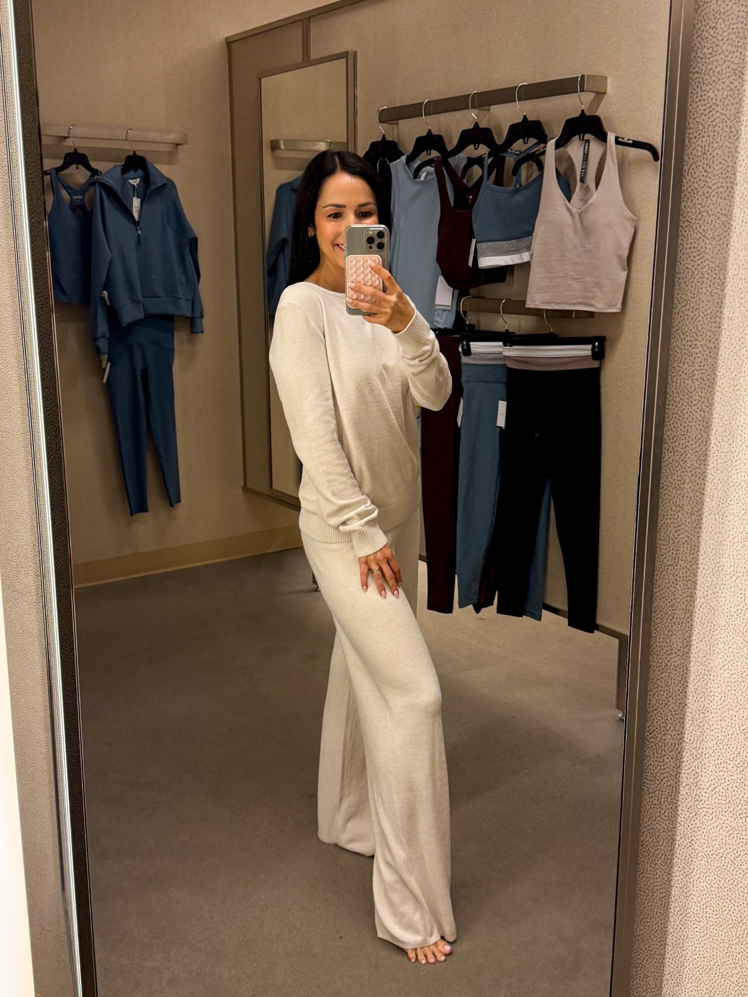 Cozy Barefoot Dreams set on sale along with robes and blankets!! Makes a great gift too🩷

#LTKPetite #LTKOver40 #LTKSaleAlert