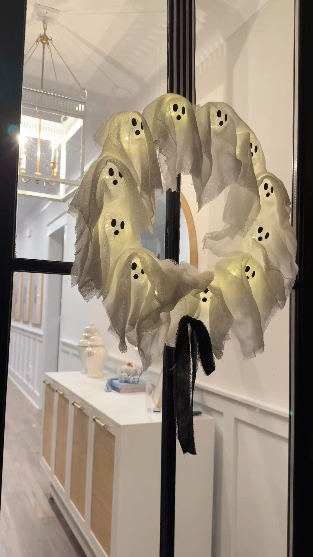 Ghost light up wreath with remote and timer, Halloween decorations