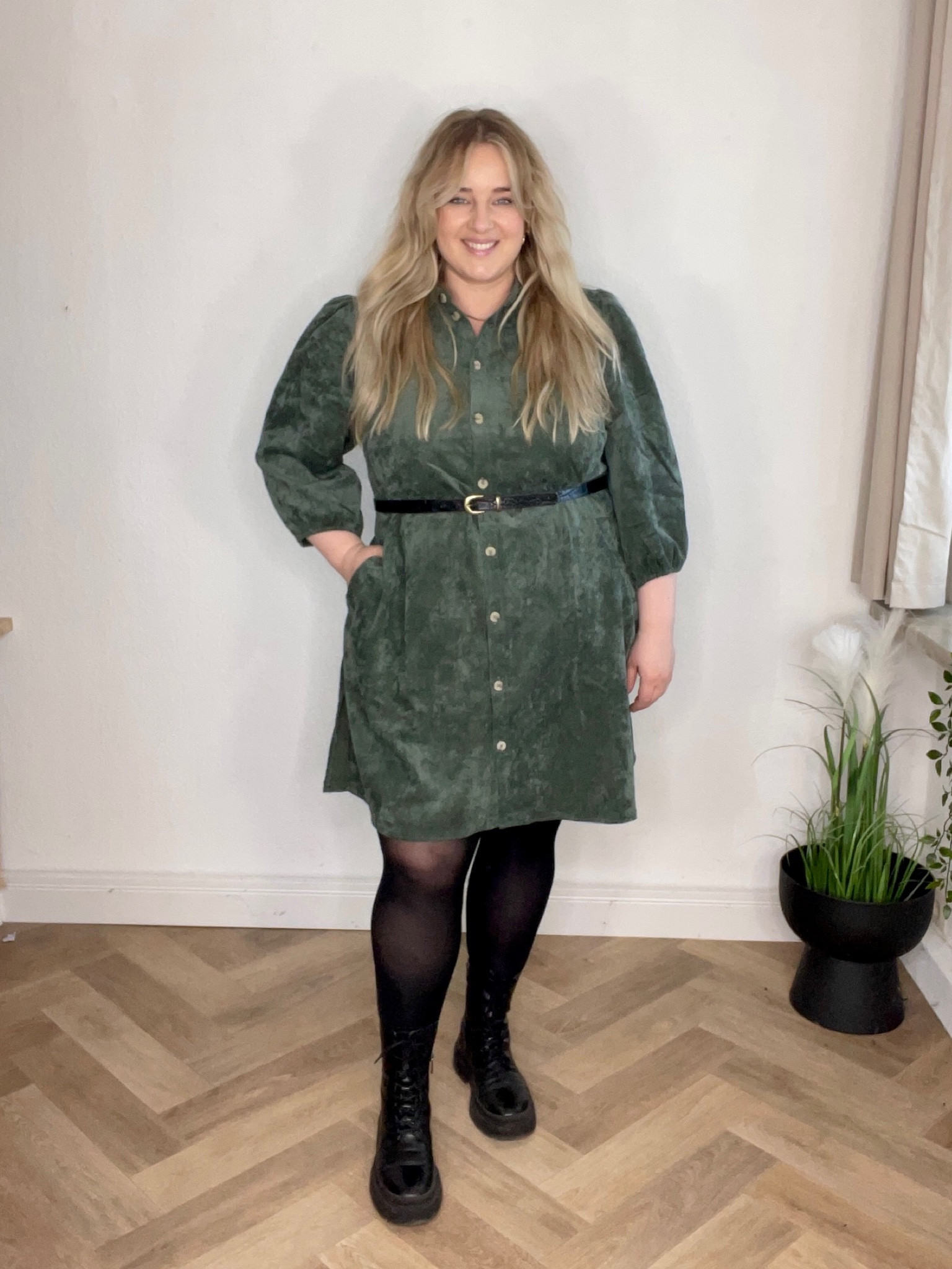 Cooles Cordkleid für jeden Anlass 🙌 
Ob Business, Party oder Date - damit seid ihr perfekt gestylted. 

#LTKeurope #LTKstyletip #LTKplussize