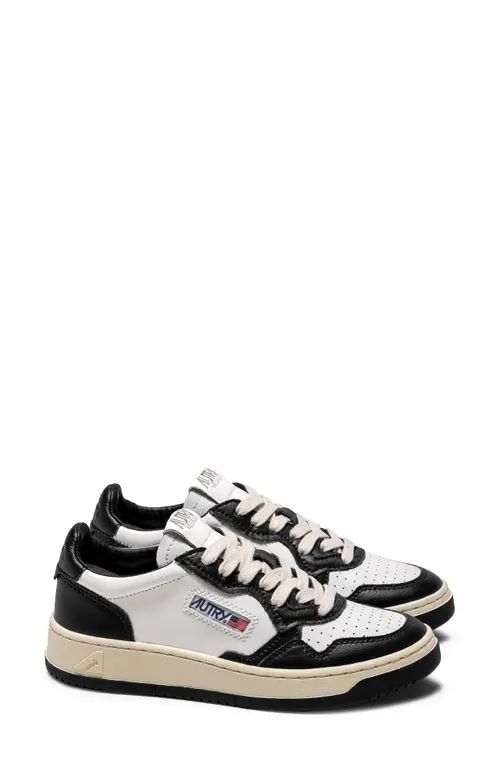 AUTRY Medalist Low Sneaker in White/Black at Nordstrom, Size 9Us | Nordstrom