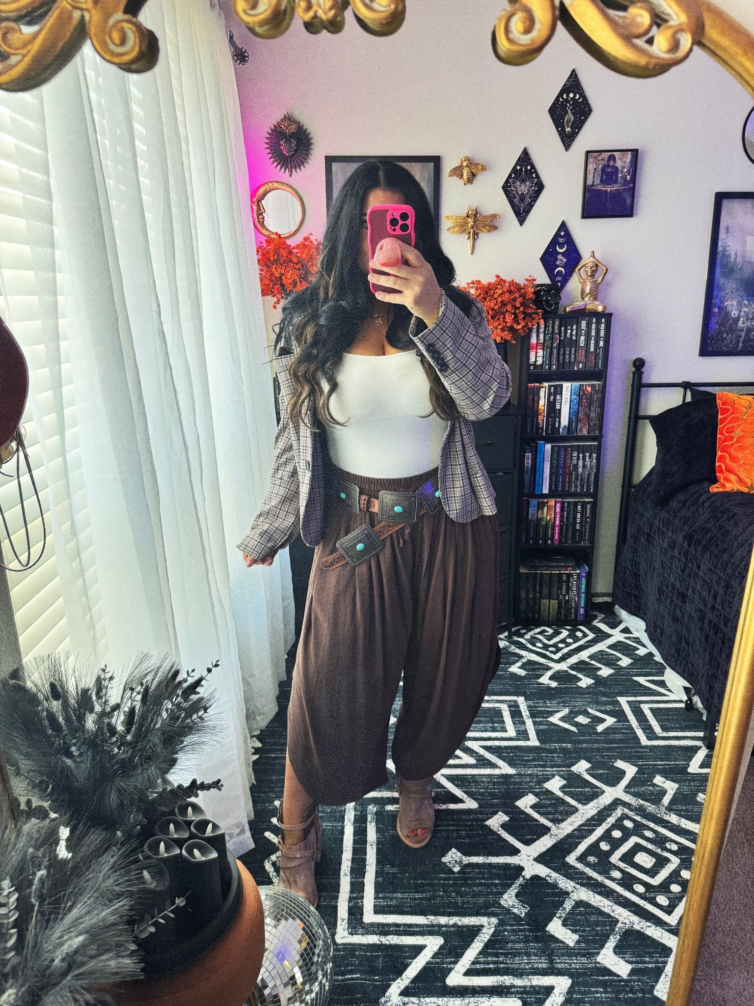 I’m wearing size Large in the pants. They run big fyi. Dark coffee. 

#LTKMidsize #LTKOver40