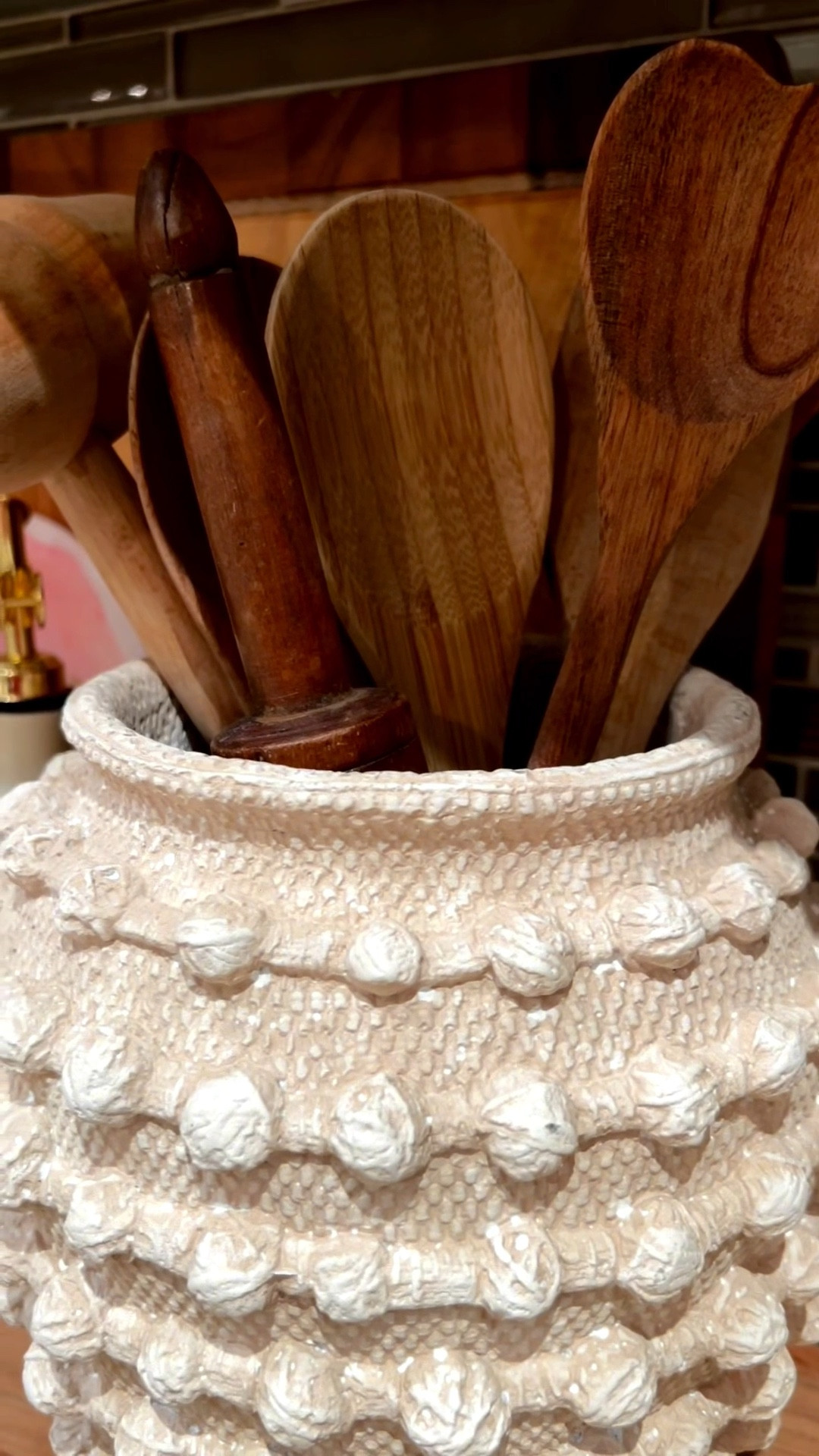 Kitchen styling for Valentines 💘 with an early Spring vibe! 🌸

#LTKcanada

#LTKValentine #LTKHome #LTKSeasonal