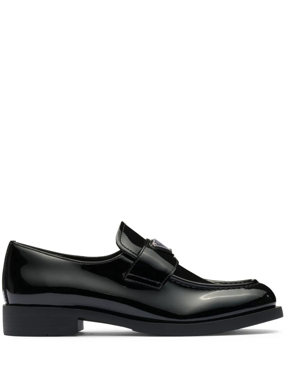 Prada triangle-logo Leather Loafers | Black | FARFETCH BR | Farfetch (BR)