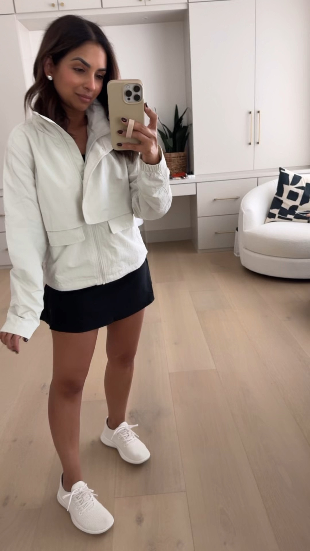 Wearing a size 4 jacket, size 2 skirt (wish I had sized up to a 4!)

#LTKStyleTip