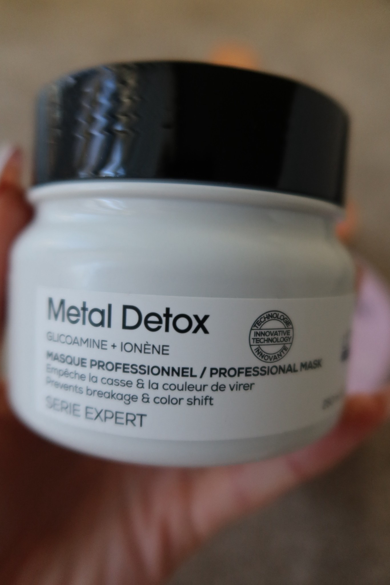 L’Oreal Professional metal detox
Prevents breakage & color shift
