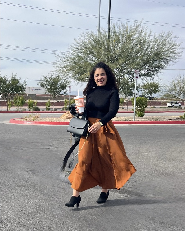 Falda talla M 
Sweater M


#LTKstyletip