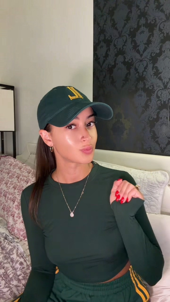Packing for Tampa with a fresh SHEIN unboxing! ✈️🛍️ From structured denim sets to burgundy staples and cute dresses, everything is linked on my LTK!

#LTKstorytime #LTKSeasonal #LTKootd