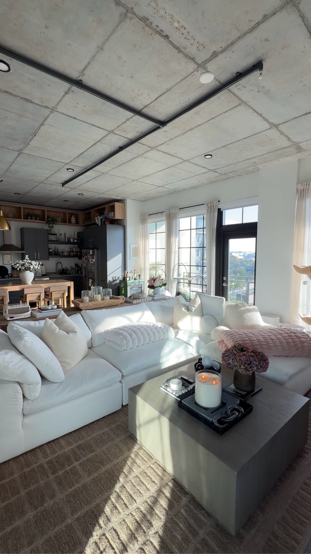 gentle morning routines only 🙂‍↕️🕯️🐱

#LTKmorningroutine #LTKHome #LTKdayinmylife