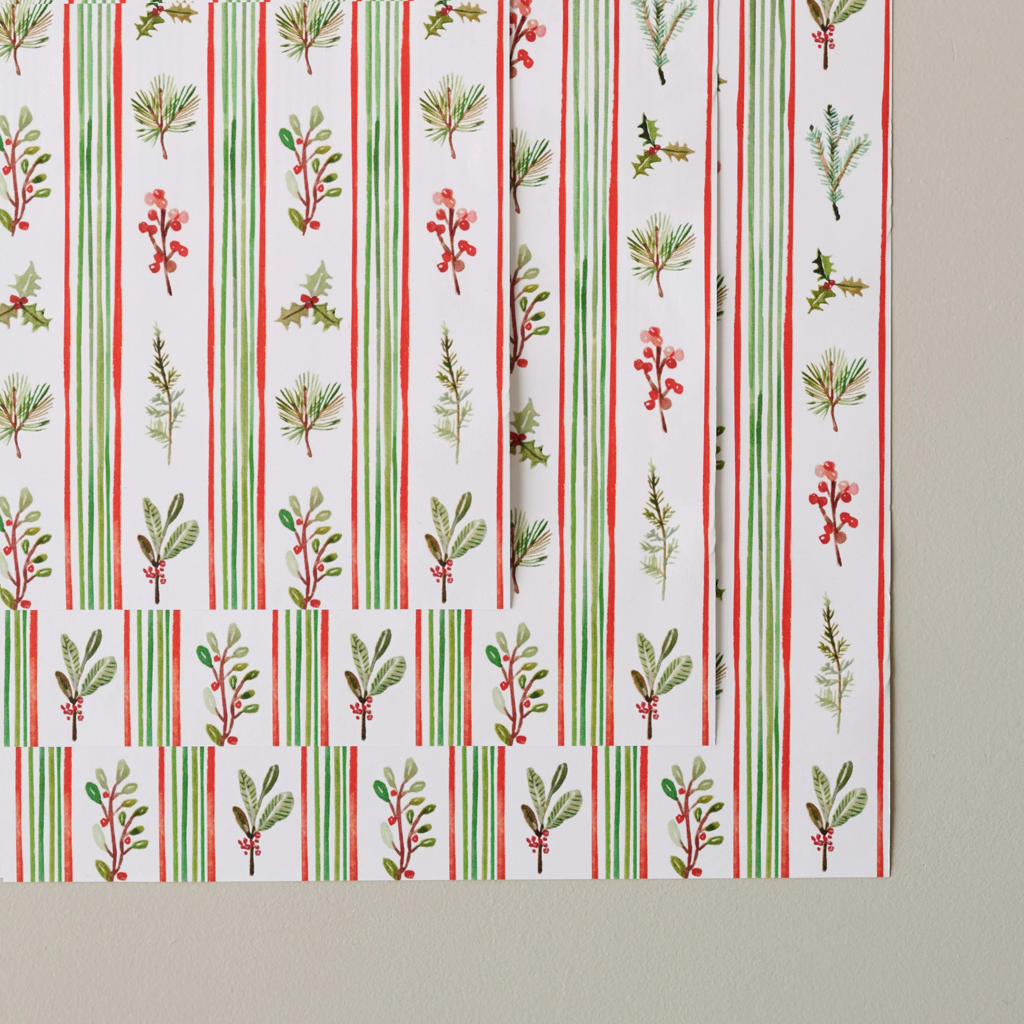 Holiday Garland Gift Wrap Sheets | Magnolia