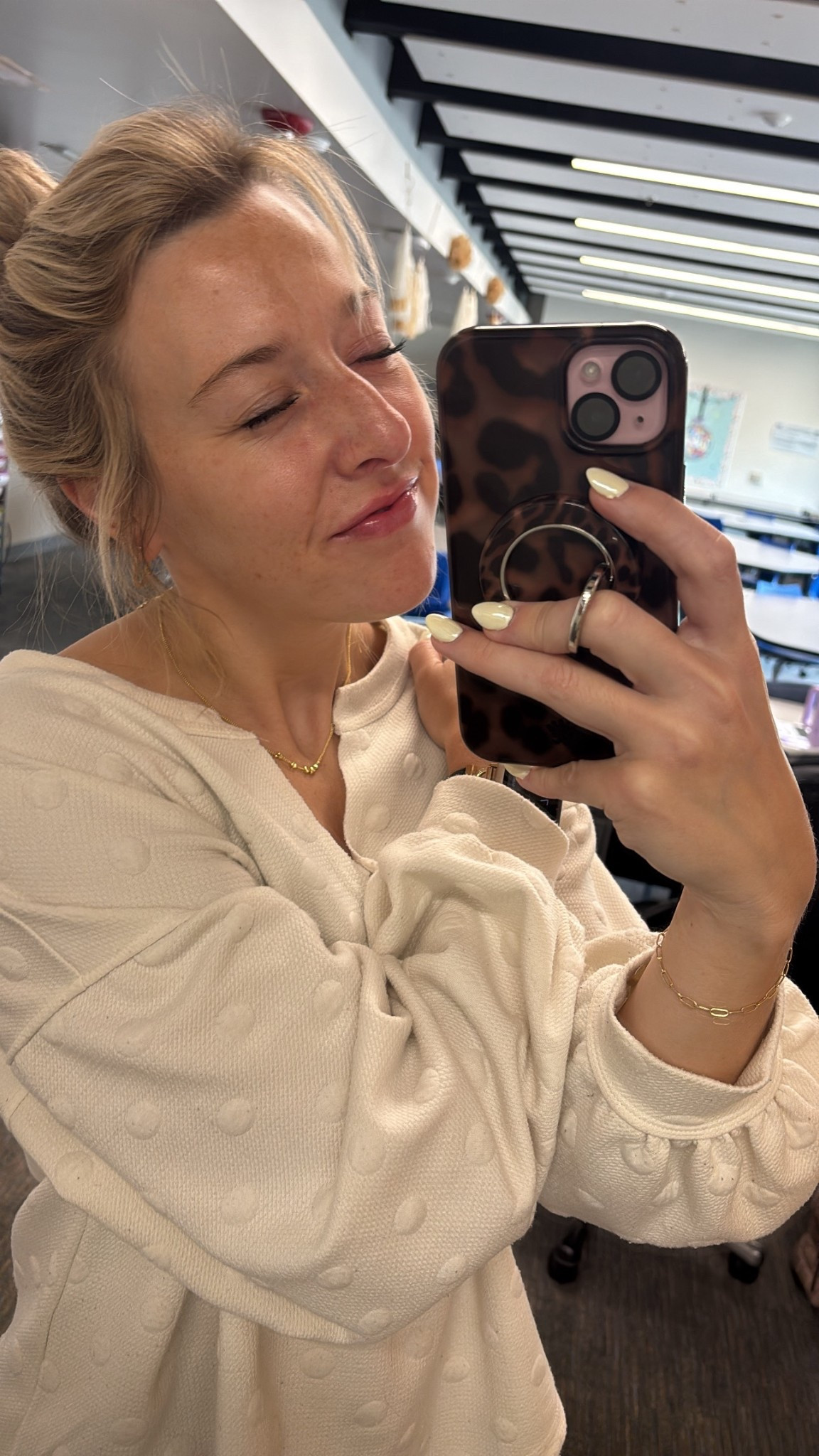 Since having Q, my skin has been a mess. But I’m finally feeling like myself again - here’s the skin care routine 🧴

#skincare #skincareroutine #skin

#LTKgrwm