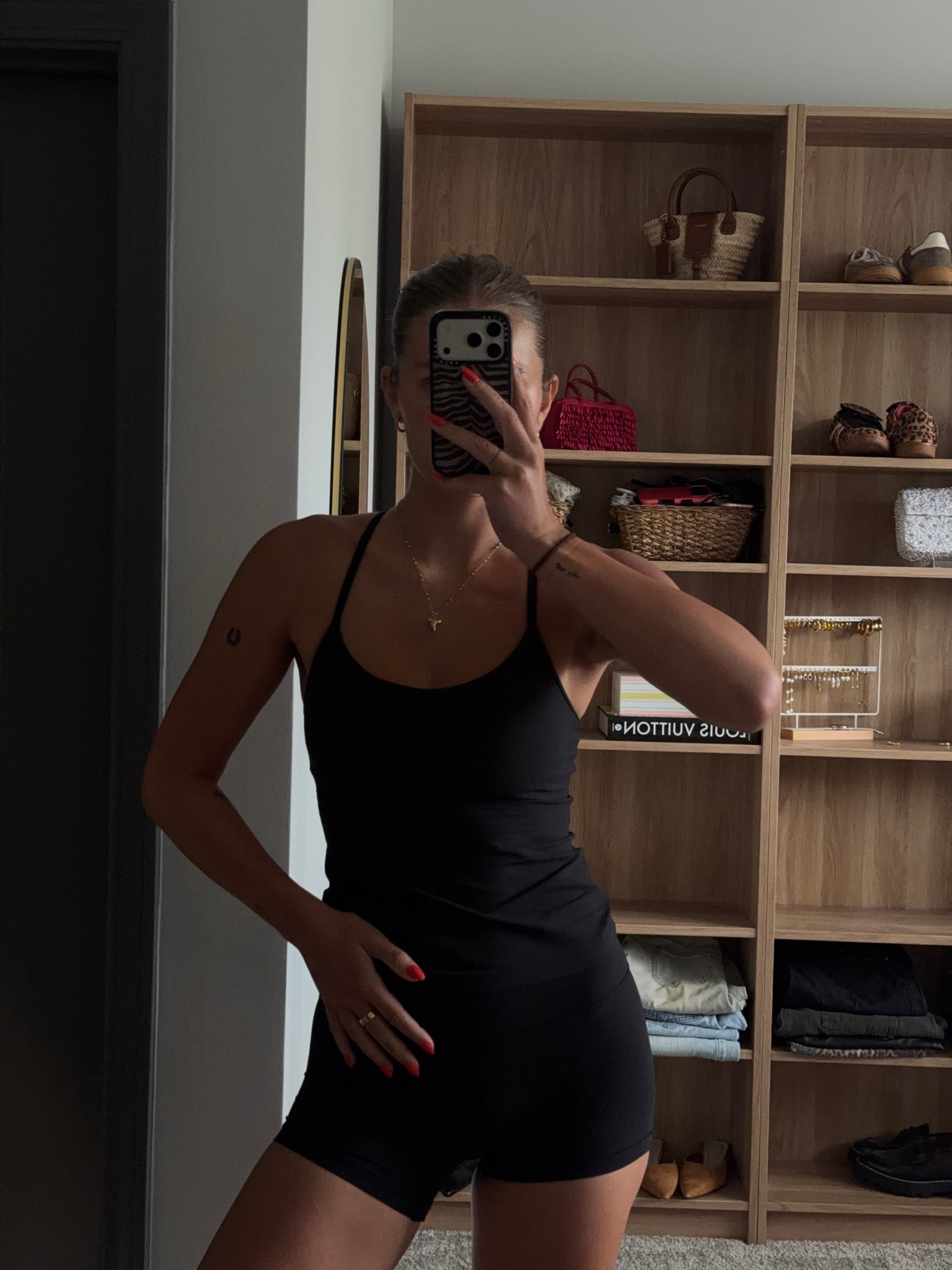 the COMFIEST @lululemon set! 🖤