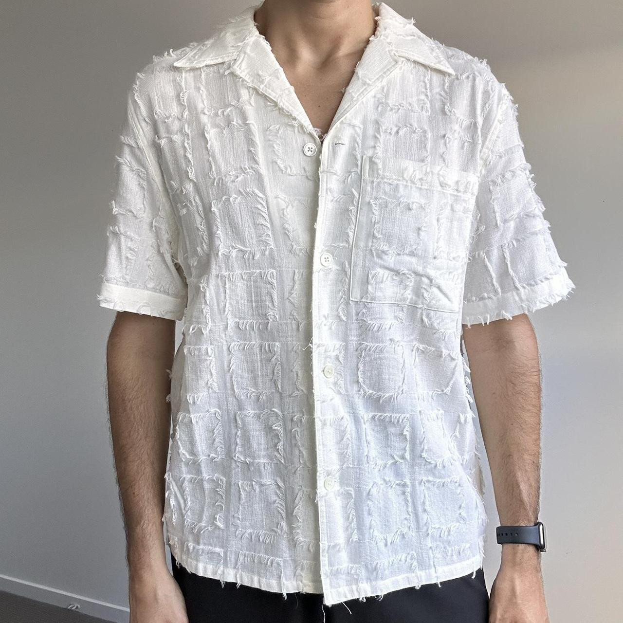 White button-up shirt with a unique texture #Venroy | Depop | Depop AU