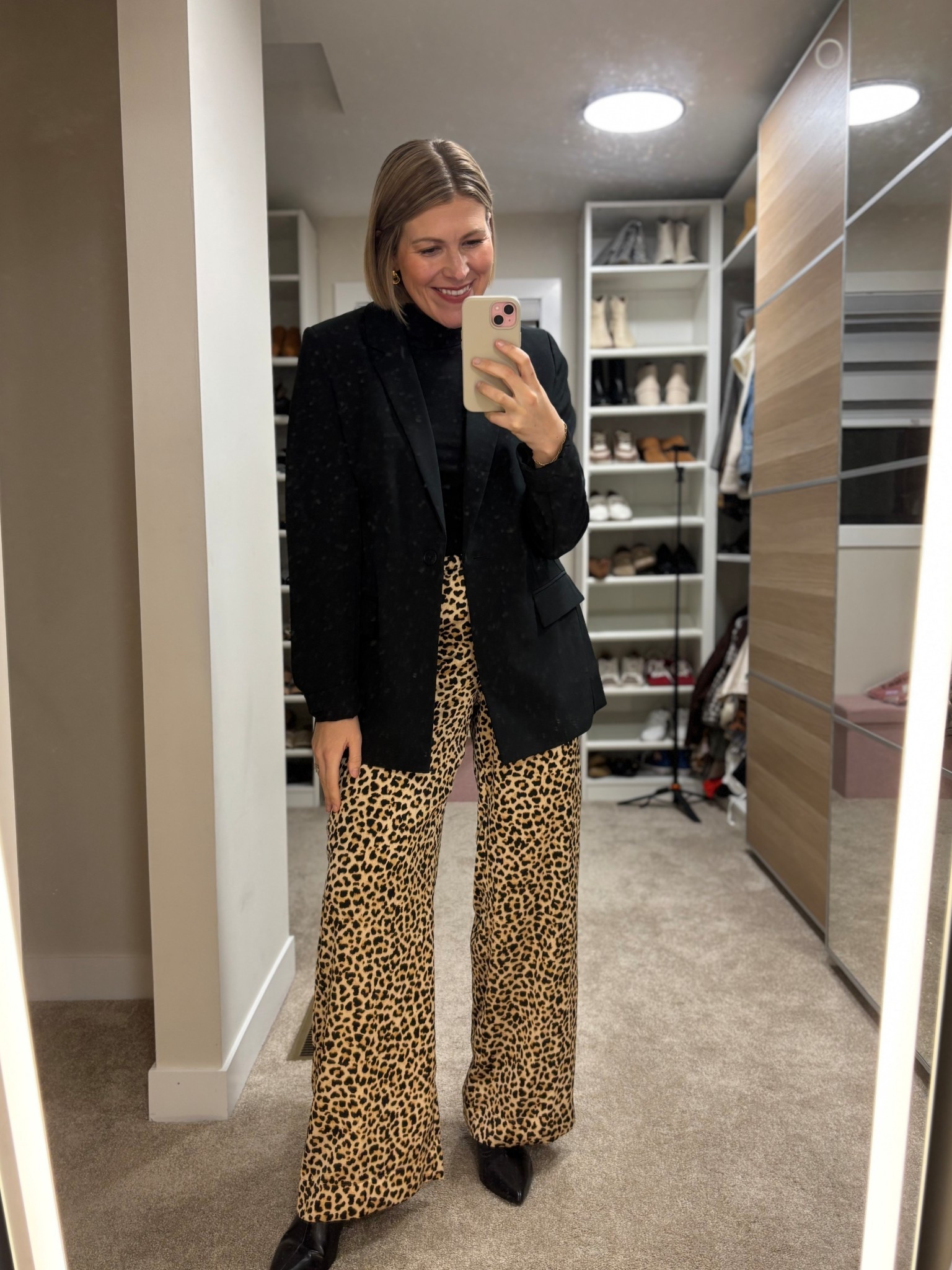 A fun little office wear look 

#LTKSeasonal #LTKWorkwear #LTKStyleTip