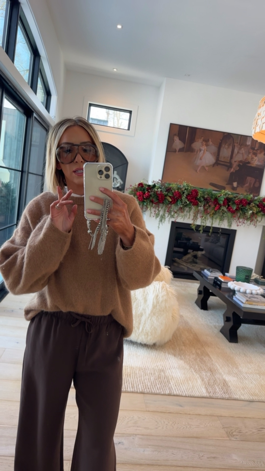 The kinda look you reach for over and over again.. wrinkle resistant pants 🤌 